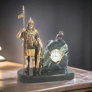 Часы «Витязь-защитник» с богатырём на змеевике — фотография 1