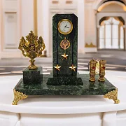 Часы «Погон» с гербом ФСБ и подставками — фотография 1