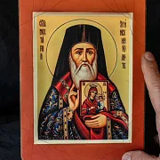 Икона деревянная "Святитель Нектарий Эгинский" — фотография 1