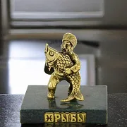 Бронзовая статуэтка «Рыбы» со змеевиком — фотография 1